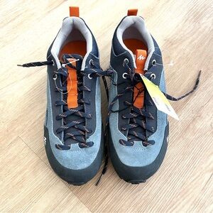 Quechua Men's Blue & Orange Trail Hiking Shoes Size 6M 8.5W